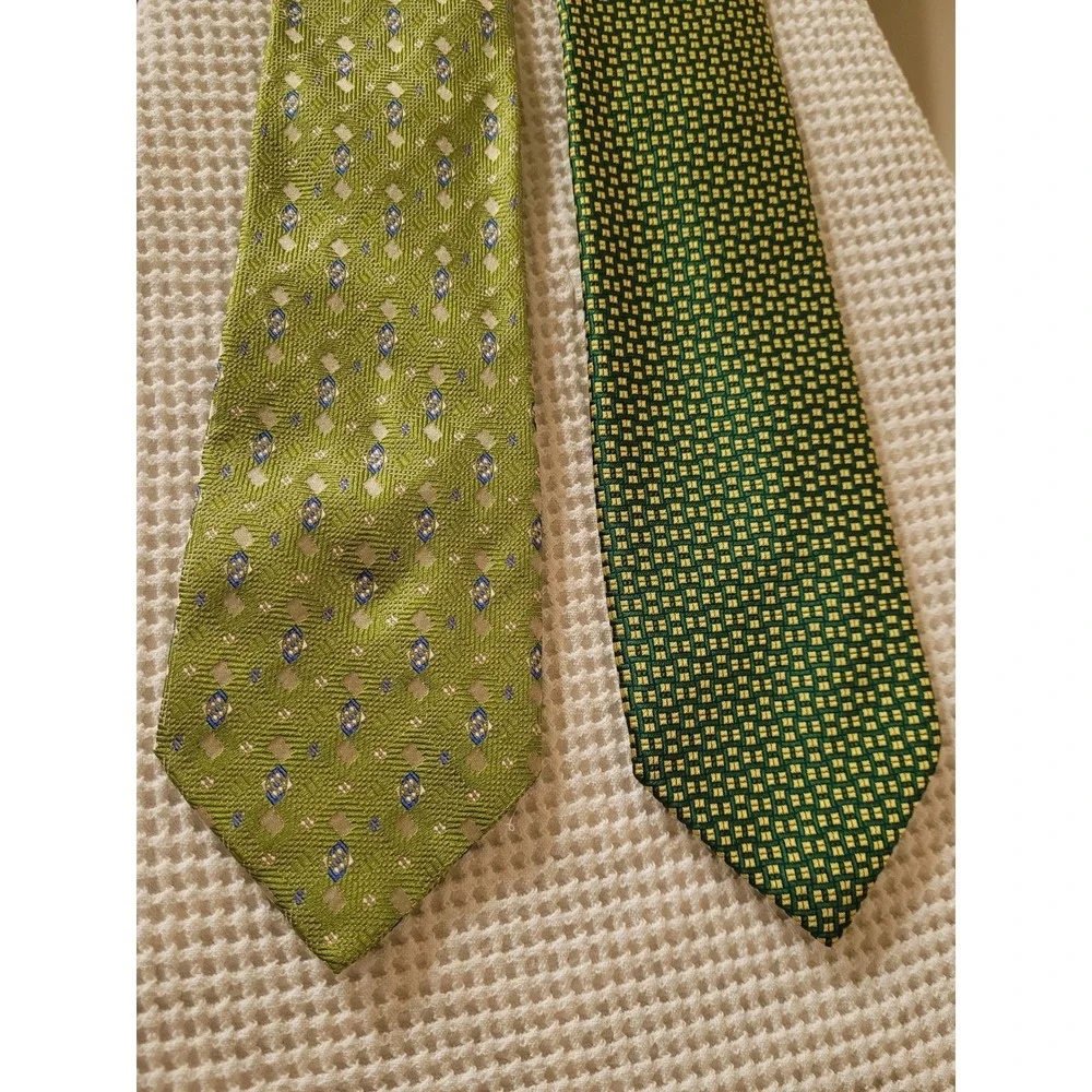 The Glove Shop Silk Neckties Lime Green Preppy Patterns Vintage Made in Italy‎